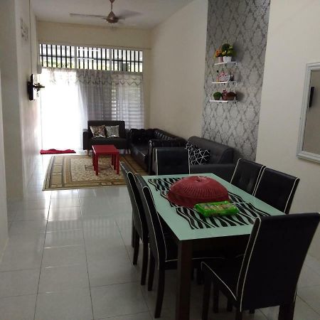 Zah'Ra Homestay Kuala Lipis Zewnętrze zdjęcie
