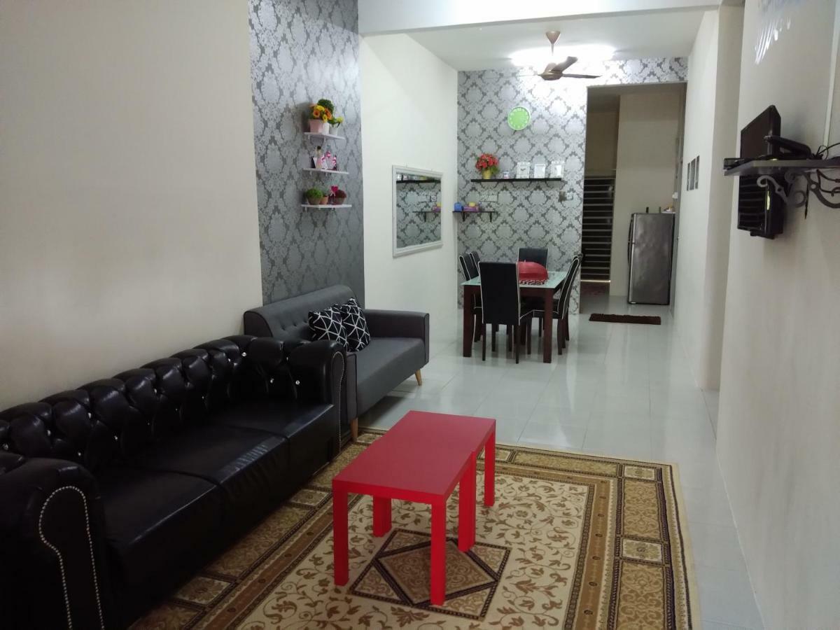 Zah'Ra Homestay Kuala Lipis Zewnętrze zdjęcie